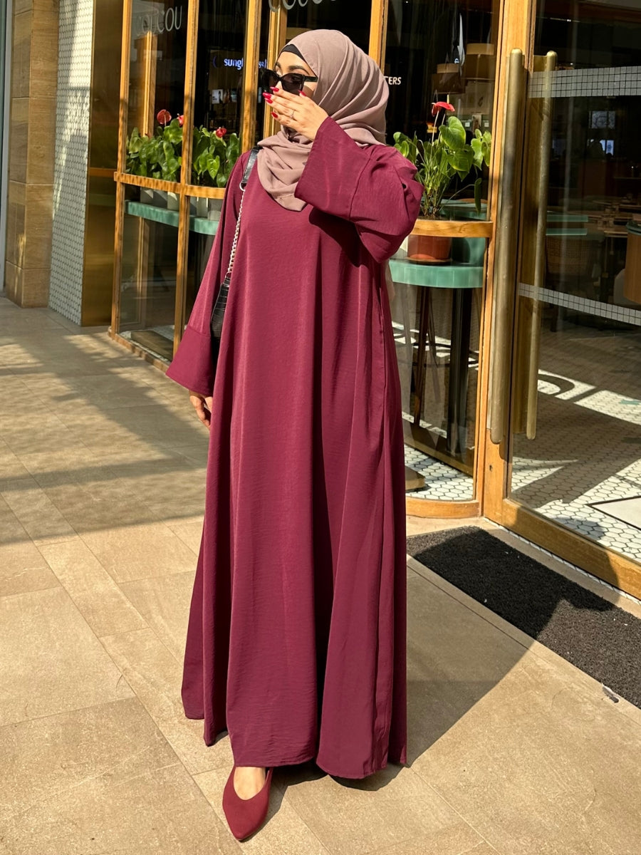 Buy Celia Everyday Abaya - Maroon – Modest Essentials